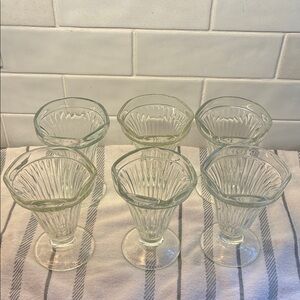 Set of 6 Vintage Clear Glass Sundae Dishes - Ribbed Sides and Scalloped Edges